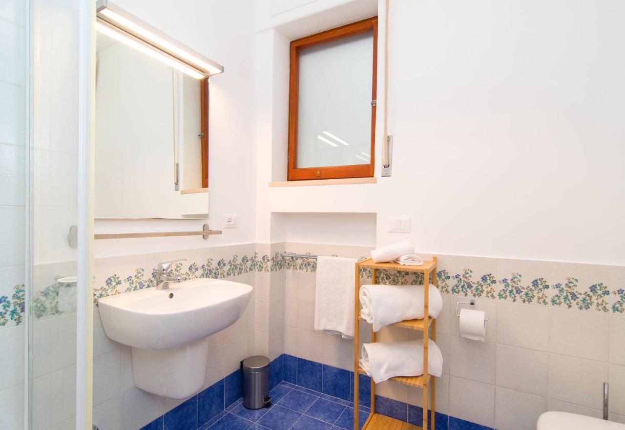 Casa Enza, For Up To 5 People, Sorrento Center Apartment Exterior foto
