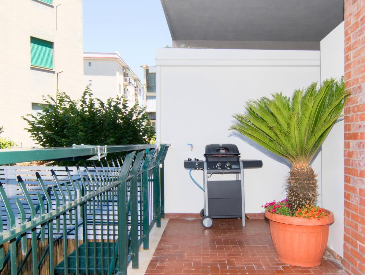 Casa Enza, For Up To 5 People, Sorrento Center Apartment Exterior foto
